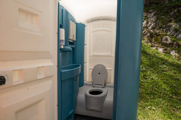 Best Porta potty delivery and setup  in Tutwiler, MS